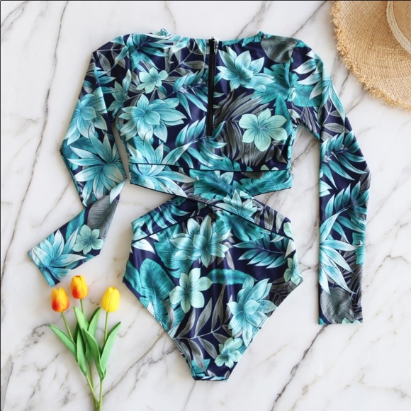 “The Eryn” Tropical Cutout Long Sleeve Swimsuit - Picture 4 of 9